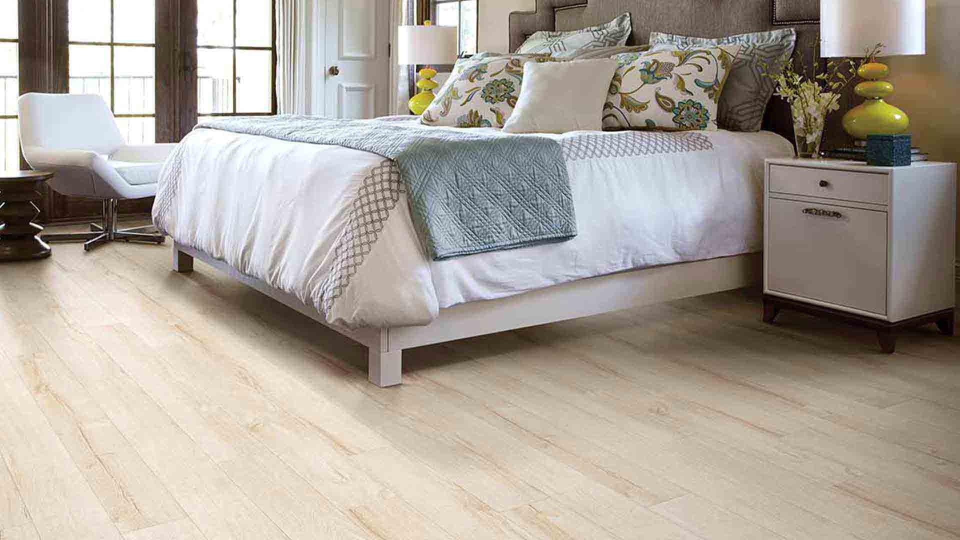 wood laminate flooring in bedroom